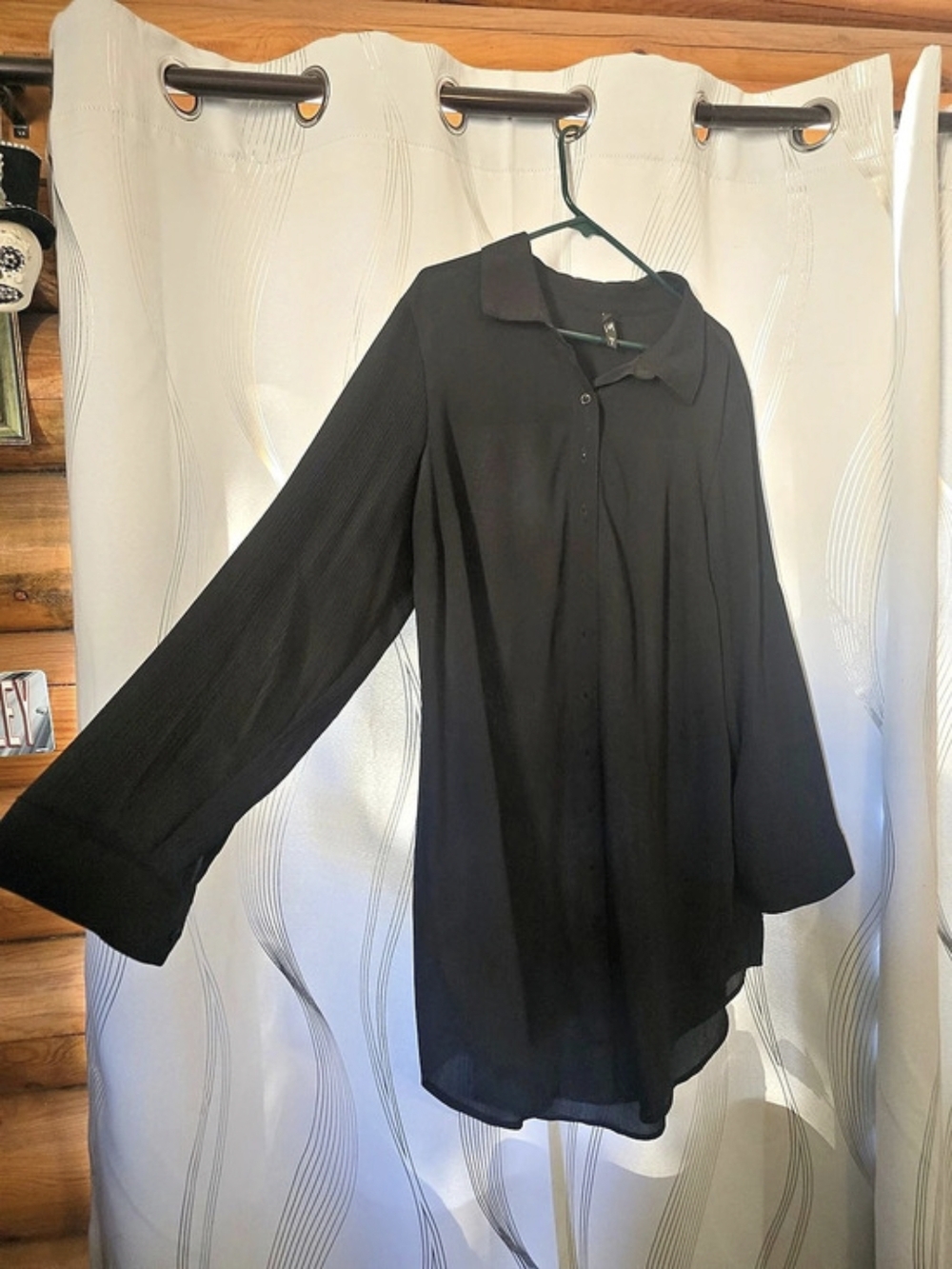 TORRID Button Up Sheer Long Sleeve blouse Size 1